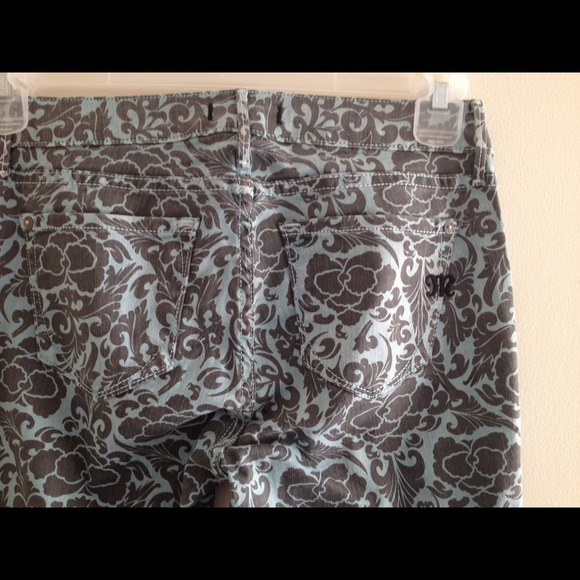 NWOT Miss Me Floral Print Skinny Jeans - Picture 4 of 4