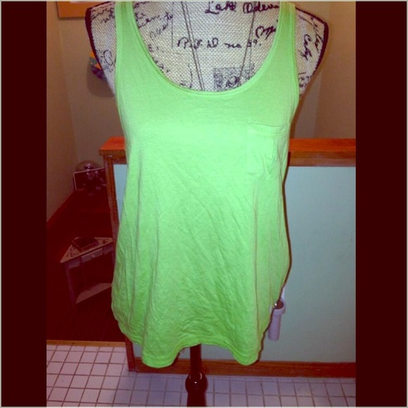 Nwt Abercrombie and Fitch green tank top size med
