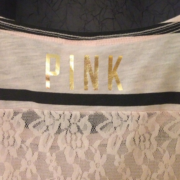 ❌SOLD❌VS PINK crop high/low top💕 - Picture 3 of 4