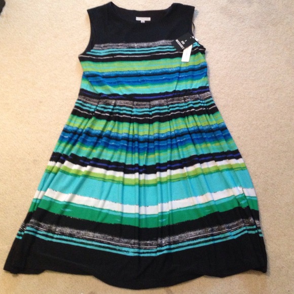 sandra darren Dresses & Skirts - Bundle for @kristinbtalbert: dress, shoes, tops