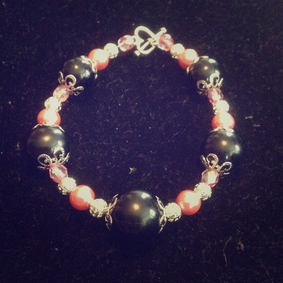 Pink & black bracelet with heart toggle. NWT - Picture 1 of 1