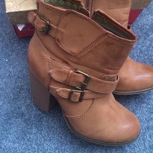 Tan Ankle boots