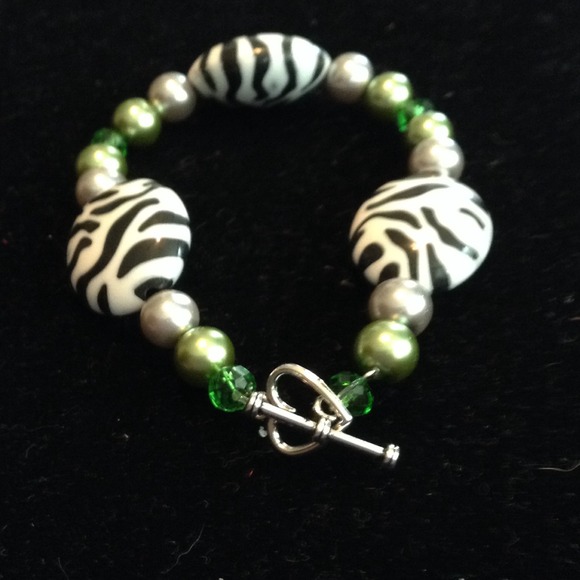 Zebra & green bracelet. NWT - Picture 2 of 2