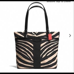 REDUCE PRICE 🐾 SIGNATURE STRIPE ZEBRA PRINT TOTE