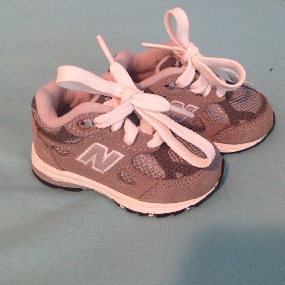 Infant New Balance 990 sneakers