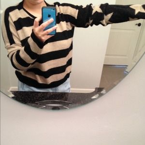 Brandy Melville American flag sweater