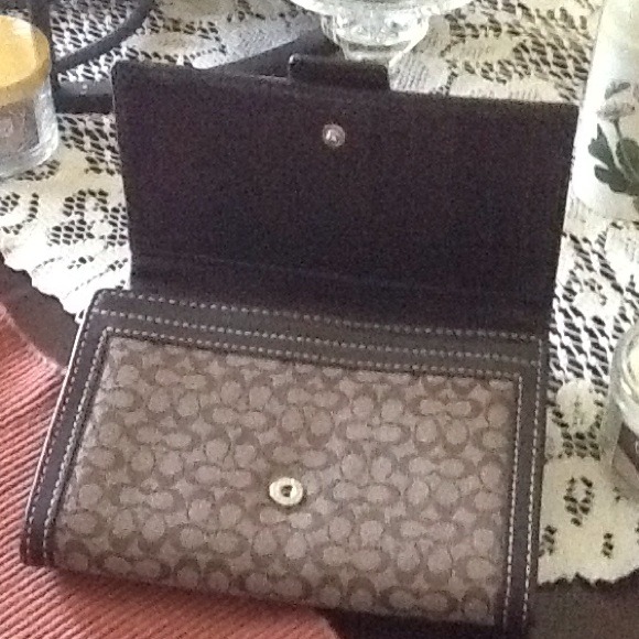 Coach wallet - Picture 2 of 3