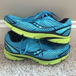 Saucony Mirage W9 Cute Gym Shoes!