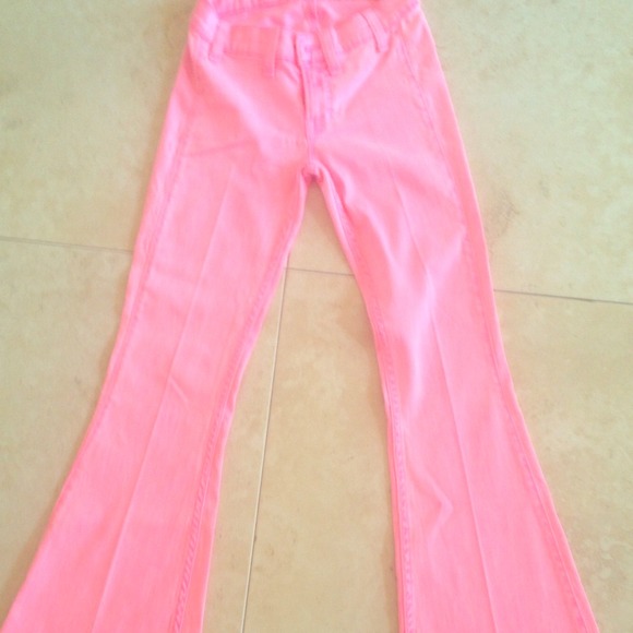 Current Elliot Pk Boot cut S24 part to breast 🎀