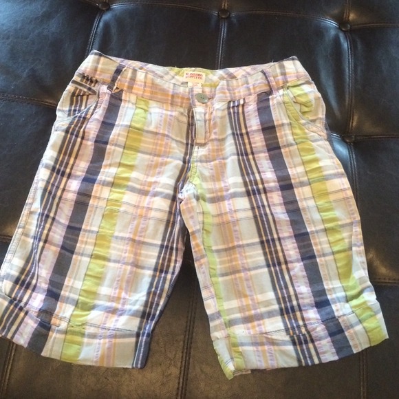Knee length pants