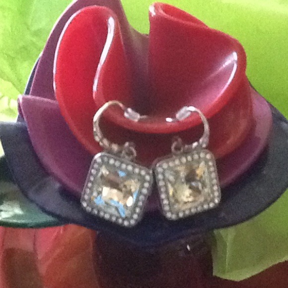 Dangling earrings