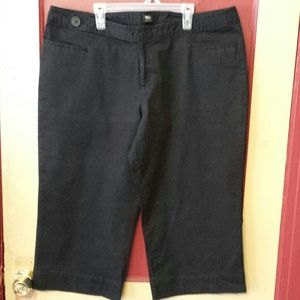 Plus size, Black capri Mossimo pants!