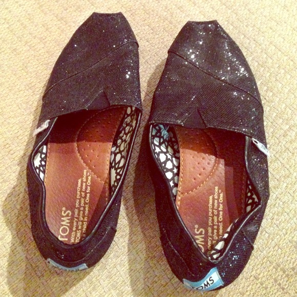 Black glitter Toms
