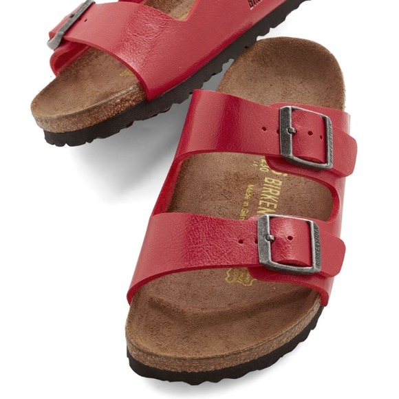 Birkenstock Arizona sandal in red size 38 (7-7.5)