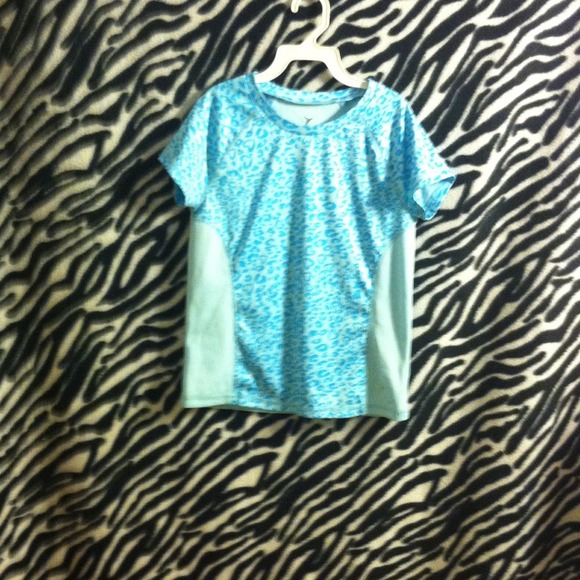 Blue cheetah print y medium exercise shirt