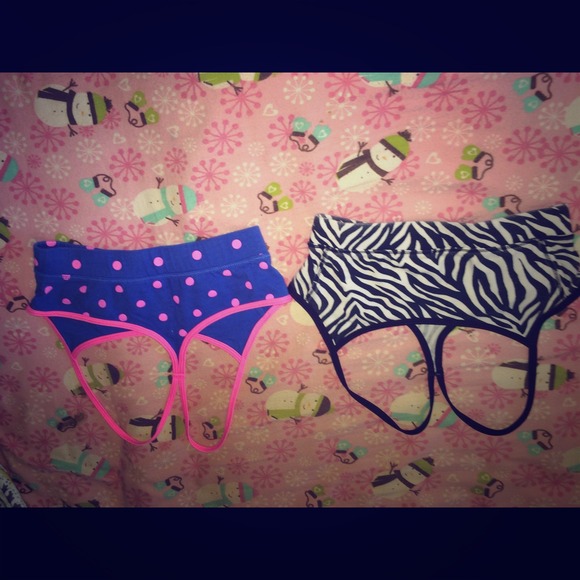 Sports bra 💕 CHEETAH AND POLKA DOTS