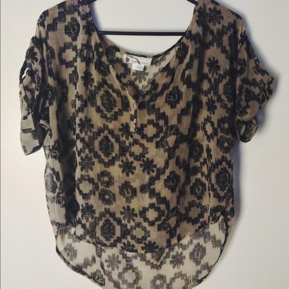AZTEC PATTERNED TOP