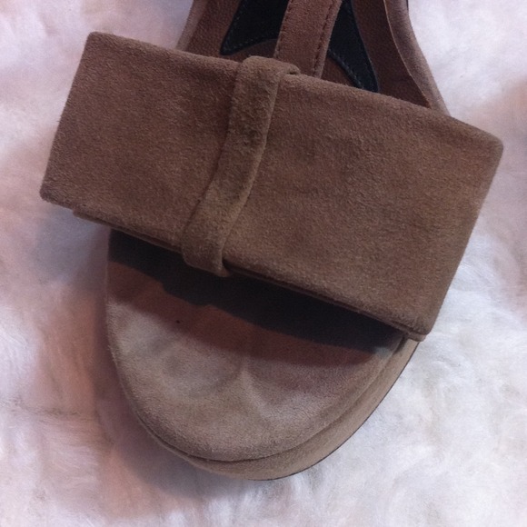 Marni Shoes - 🍁Gorgeous Marni Suede TStrap Bow Heel Marni Shoes - 🍁Gorgeous Marni Suede TStrap Bow Heel