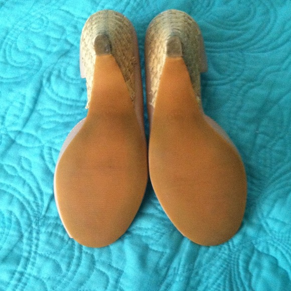 Shoes - Picture 3 of 4