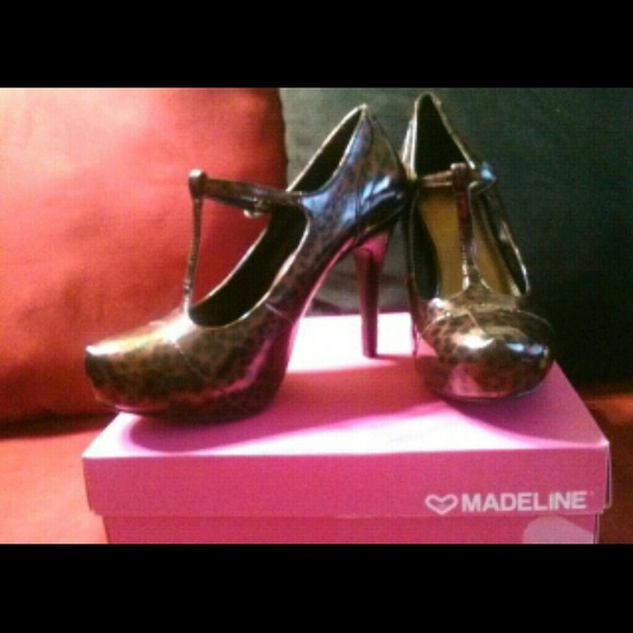 Madeline Beckett Mary Jane Pump,Leopard