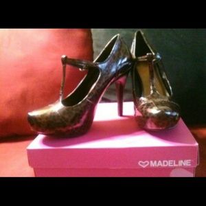 Madeline Beckett Mary Jane Pump,Leopard
