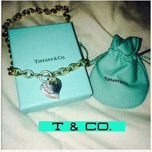 double heart necklace w. Toggle clasp