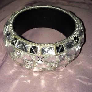 Cute sliver bangle