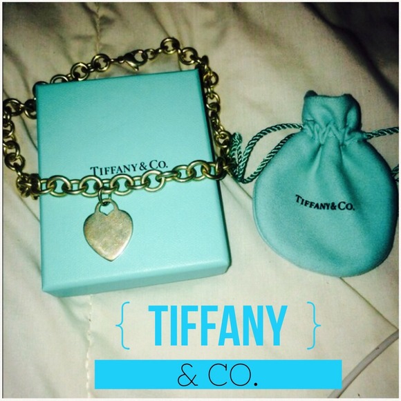 👎JUST REDUCED 💯 Tiffany heart necklace