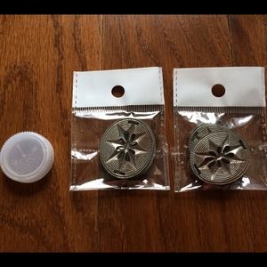 Mini metal conchos