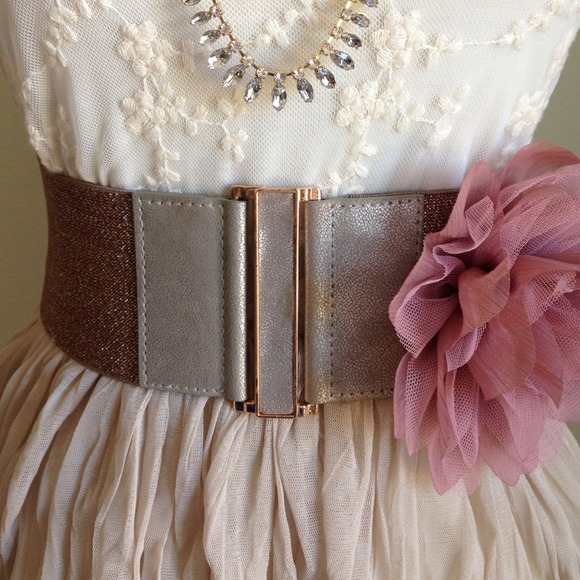 SOLD IN BUNDLE - Picture 2 of 4