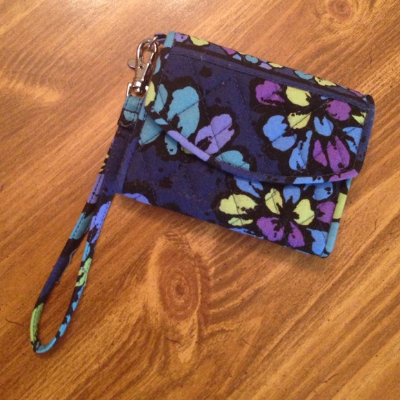 🚫traded🚫Vera Bradley Super Smart Wristlet