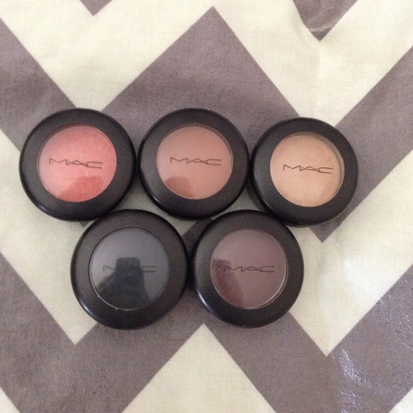 Authentic MAC eyeshadow