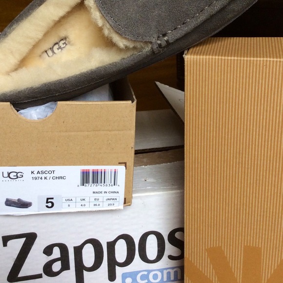 Cozy UGG® Ascot - 100% authentic! 👣 - Picture 4 of 4