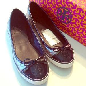 Tory Burch Shoes - Tory Burch Skyler Quilted Sneaker♦️REDUCED Tory Burch Shoes - Tory Burch Skyler Quilted Sneaker♦️REDUCED