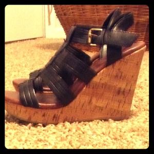Black cork wedges