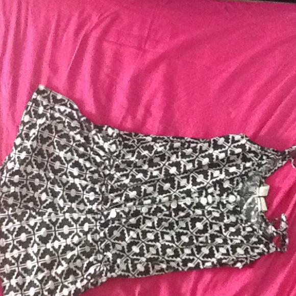 2 ROMPERS 👀🌸 bundle 💫 - Picture 2 of 3