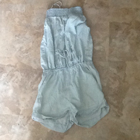 2 ROMPERS 👀🌸 bundle 💫 - Picture 3 of 3