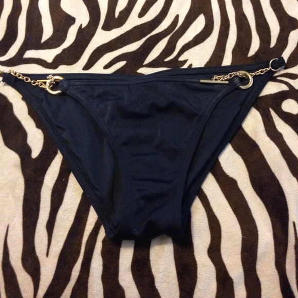 ✨Gold Chain Tank & Bottom ✨ - Picture 2 of 4