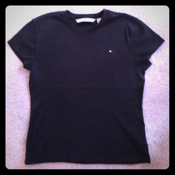 ❌SOLD❌ Tommy Hilfiger Black Tee