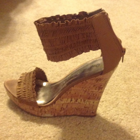 🍀SOLD🍀Wedges - Picture 2 of 4
