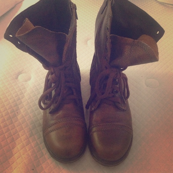 Steve Madden Brown Troopa Boots