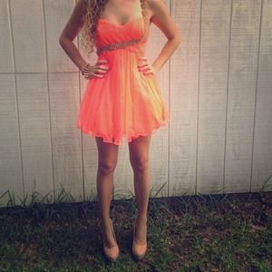 Party/homecoming dress