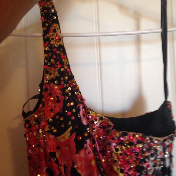 PROM DRESS💃💄👠 - Picture 2 of 2