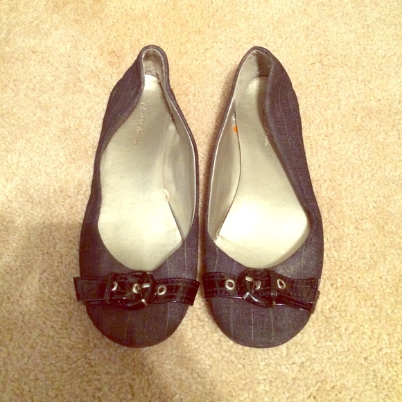 Charlotte Russe Flats Size 7
