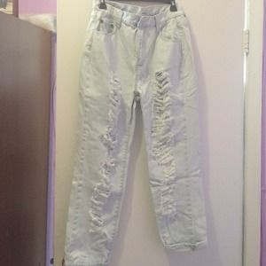 High waisted distressed Boyfriend Jeans