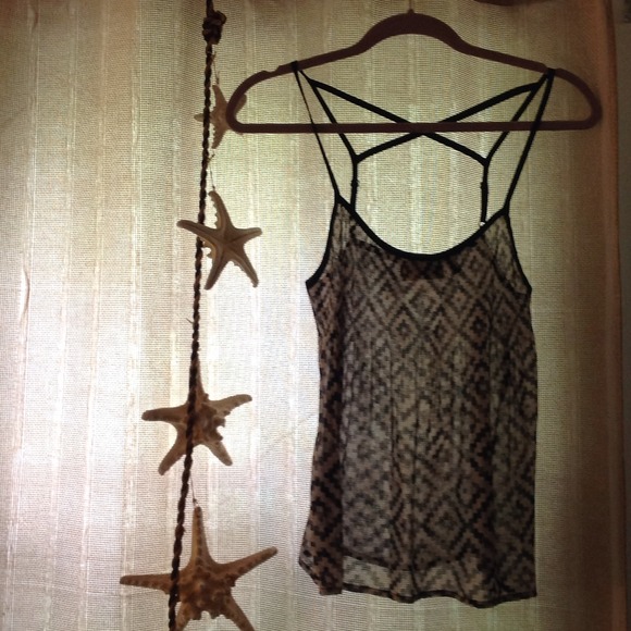 🌸 Cross back chiffon tank 🌸