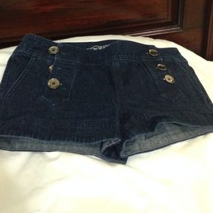 Express 6 button denim shorts