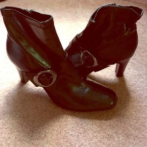 Black short boots with buckle on the side