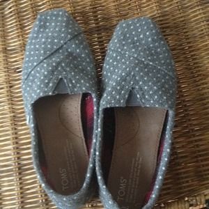 TOMS gray polka got shoes new w/o tags