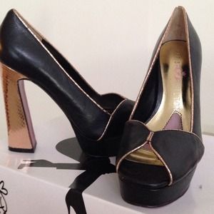 Paris Hilton Adele Peeptoe Pumps